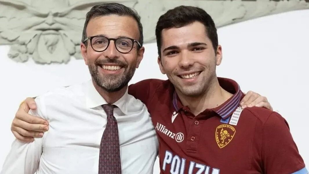 macchi sul tetto d8217italia mazzeo un campione che parla ai giovani la toscana 232 fiera di lui da Corrieretoscano.it macchi sul tetto d8217italia mazzeo un campione che parla ai giovani la toscana 232 fiera di lui