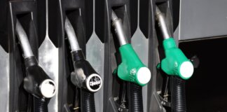 Carburanti, continua corsa prezzi di benzina e diesel: in 10 regioni gasolio già sopra i 2 euro