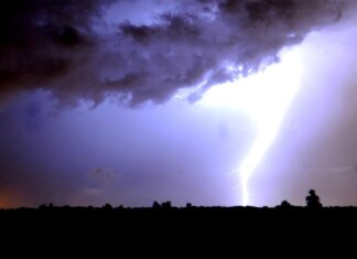 Maltempo e forti temporali al Nord, scatta allerta gialla in due regioni