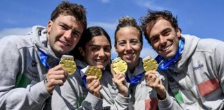 Nuoto, nel fondo a Golfo Aranci trionfo azzurro nella staffetta e il sigillo di Paltrinieri