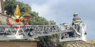 Esondazioni, allagamenti, frane e alberi caduti: giornata difficile per il maltempo in Toscana