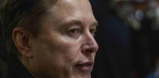 Space X, un razzo di Elon Musk sta per schiantarsi sulla Luna