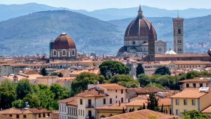 inciampa in una buca durante la notte di capodanno dopo anni arriva la decisione del giudice da Corrieretoscano.it inciampa in una buca durante la notte di capodanno dopo anni arriva la decisione del giudice