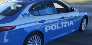 Tirrenia, gli strappano la maglia del Livorno: denunciati quattro minorenni Polizia