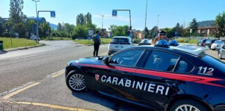 Ladri seriali nelle auto in sosta nella provincia senese: tre denunce dopo le indagini dei carabinieri