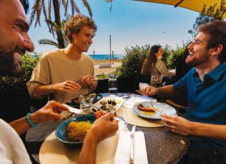 Come scegliere il ristorante tra IA e recensioni
