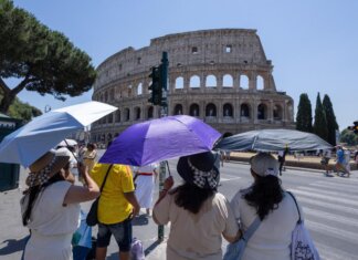 Meteo, weekend con caldo record: in settimana arrivano temporali