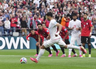 Mondiali, dramma Iran: rigore sbagliato, gol annullato e traversa nel recupero