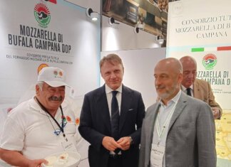 Mozzarella dop: Consorzio a New York per mostrare a pubblico Usa come nasce bufala campana