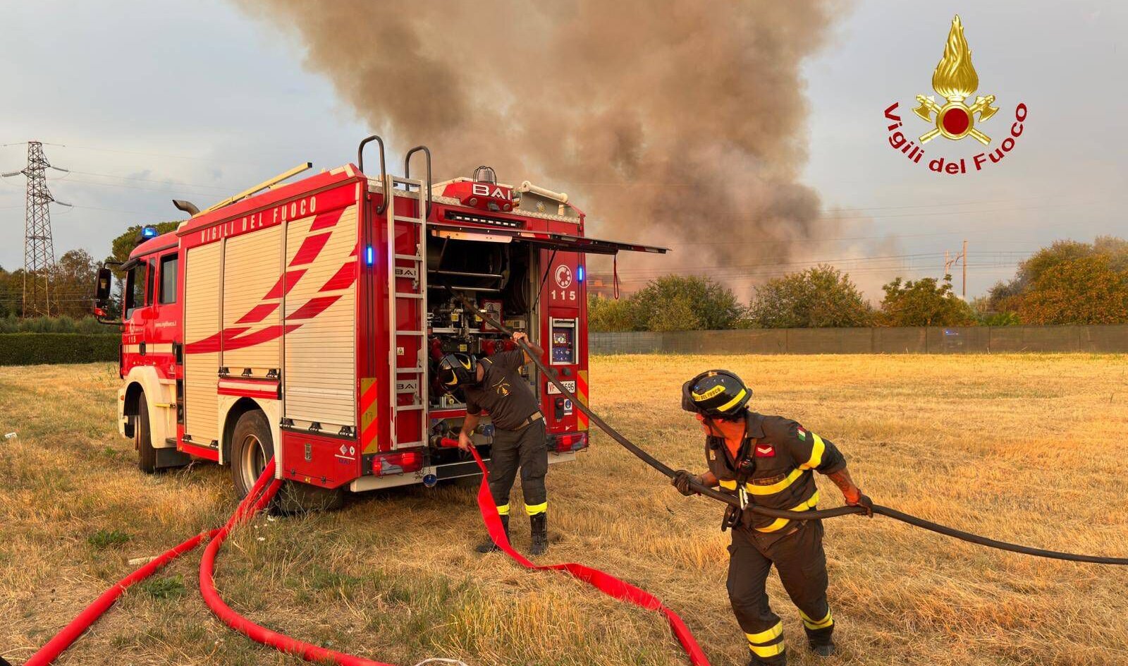 in fiamme dieci ettari di sterpaglie colture agricole e macchia mediterranea da Corrieretoscano.it in fiamme dieci ettari di sterpaglie colture agricole e macchia mediterranea