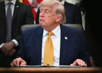 Risarcimento milionario, Fed e voto per posta: il triplo colpo della Corte Suprema a Trump
