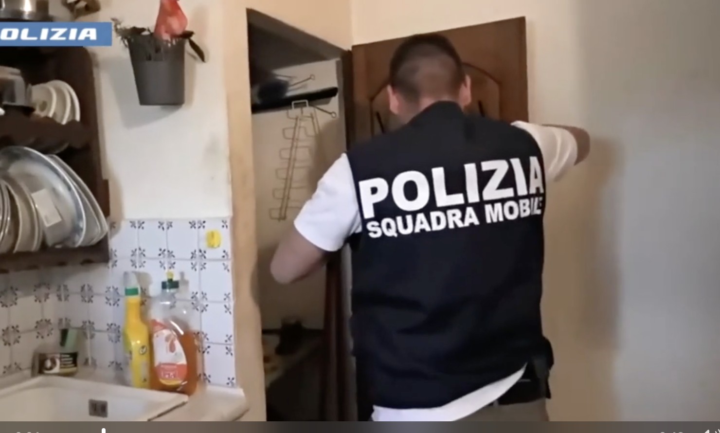maxioperazione della polizia 70 arresti in tutta italia per furti rapine e truffe agli anziani da Corrieretoscano.it maxioperazione della polizia 70 arresti in tutta italia per furti rapine e truffe agli anziani