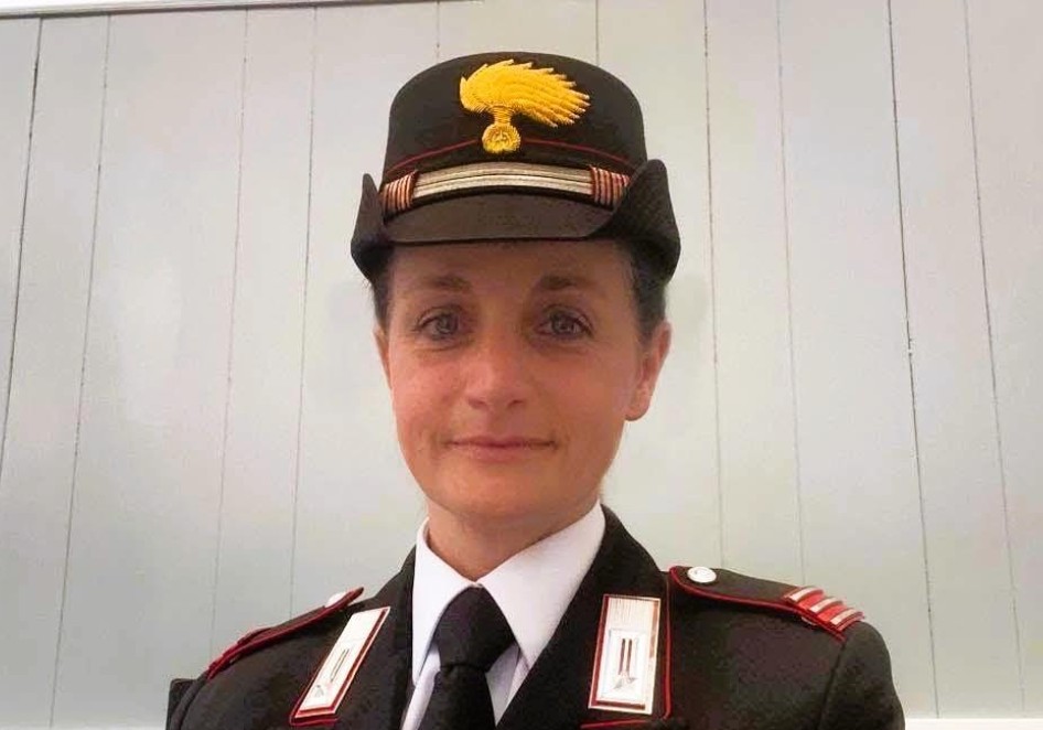 il maresciallo maggiore giovanna liccardo alla guida della stazione dei carabinieri di pontedera da Corrieretoscano.it il maresciallo maggiore giovanna liccardo alla guida della stazione dei carabinieri di pontedera