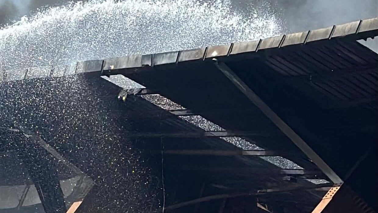 incendio a vicopisano rogo sotto controllo arpat e asl monitorano l8217aria fino a domani da Corrieretoscano.it incendio a vicopisano rogo sotto controllo arpat e asl monitorano l8217aria fino a domani