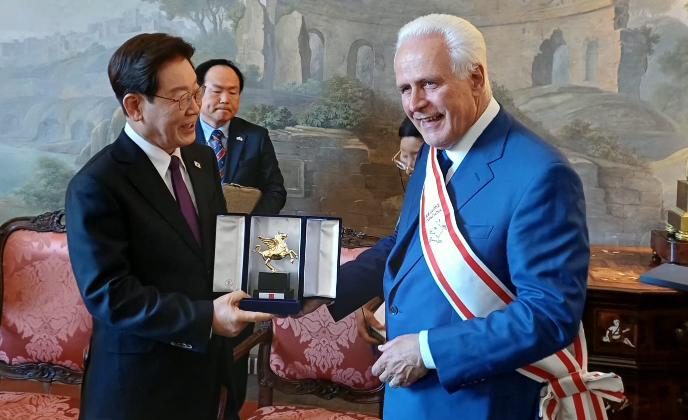 il presidente della corea del sud ricevuto in regione dal governatore giani da Corrieretoscano.it il presidente della corea del sud ricevuto in regione dal governatore giani