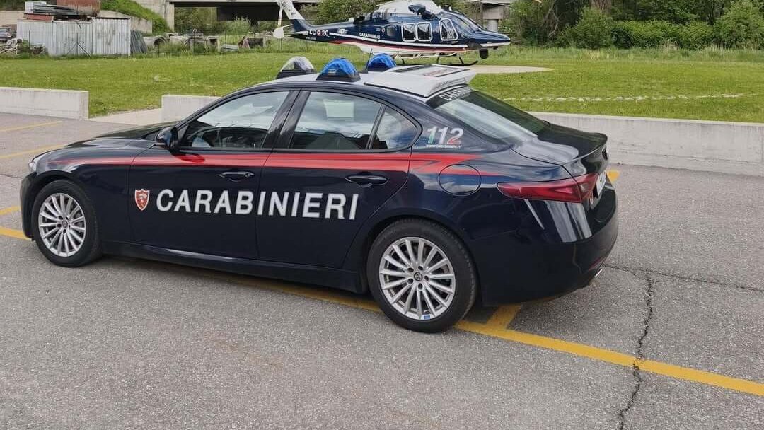 due vigili fuori servizio bloccano il ladro all8217ipercoop carrello da 3700 euro pieno di cosmetici da Corrieretoscano.it due vigili fuori servizio bloccano il ladro all8217ipercoop carrello da 3700 euro pieno di cosmetici