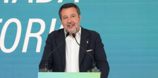 Matteo Salvini inaugura sede Lega Toscana a Firenze: “Punto riferimento logistico politiche 2027” Matteo Salvini inaugura sede Lega Toscana a Firenze: "Punto riferimento logistico politiche 2027"