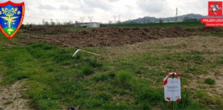 Scarti della lavorazione dei vivai seppelliti sotto terra: due denunciati a Prato