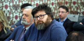 Adinolfi arrestato, il gip: “Soldi spesi in beni di lusso, viaggi, quadri e barche”