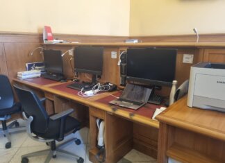 Alla Camera prende fuoco il notebook di un giornalista, fumo in sala stampa e vigili del fuoco in azione