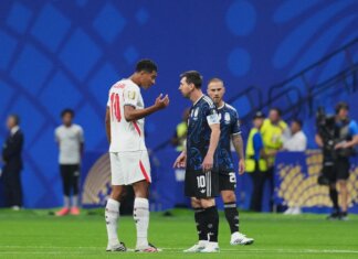 Bellingham-Messi, la lite in campo diventa un meme: la svolta di Argentina-Inghilterra