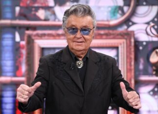 Bobby Solo annulla il concerto a Castiglione del Lago per la “presenza dei chironomidi”. Cosa è successo