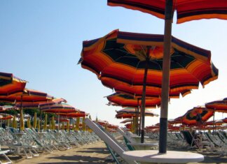 Borsa frigo in spiaggia? Il divieto di introdurre cibo è illegittimo