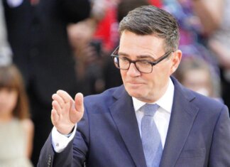 Burnham è il nuovo premier britannico: “Faremo maggiori cambiamenti degli ultimi 40 anni”