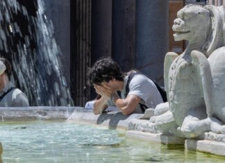 Caldo senza sosta: 7 città bollino rosso, domani saranno 15