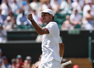 Cobolli, quarti a Wimbledon ed esultanza alla Ronaldo. Poi chiede una casa… in prestito
