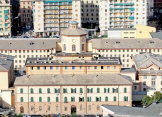 Detenuto sale sul tetto, la protesta nel carcere Marassi di Genova