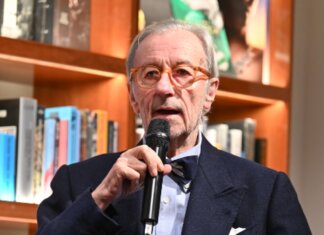 È morta Enoe Bonfanti, moglie di Vittorio Feltri: aveva 88 anni