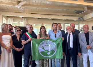 Estate. “Aree gioco ombreggiate, dispenser di crema solare e mezze porzioni”: la ricetta per spiagge sempre più a misura di bimbi
