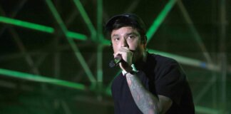 Fedez sta meglio, rapper continua i controlli in Humanitas
