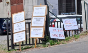 Giani contestato a San Marcello Pistoiese: "Inaugurate i palazzi ma ci togliete la salute"
