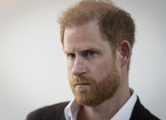 Harry soggiornerà a Buckingham Palace, i figli potrebbero raggiungerlo e incontrare Re Carlo