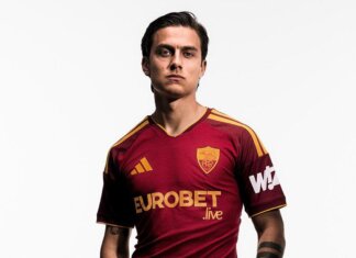 La nuova maglia casalinga della Roma, torna il vecchio stemma