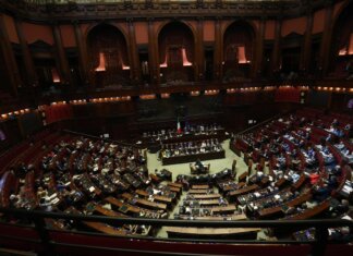Legge elettorale, intesa sul voto dei fuorisede ma nodi restano nel centrodestra. FdI: “In aula mai divisi”