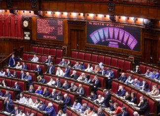 Legge elettorale, via libera alla Camera. Proteste in aula prima del voto, Schlein: “Maggioranza è un colabrodo”
