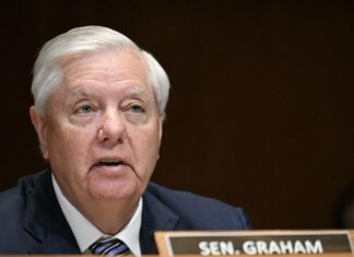 Lindsey Graham, chi era il senatore diventato pro-Trump e ‘amico’ di Israele