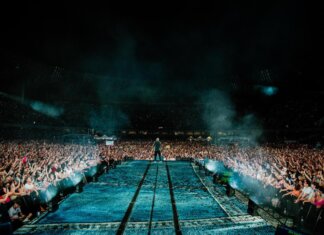 Max Pezzali conquista Milano, a San Siro brillano gli ‘anni d’oro’