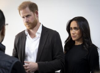 Meghan Markle raggiunge Harry in Gb, ma non apparirà in pubblico: la decisione