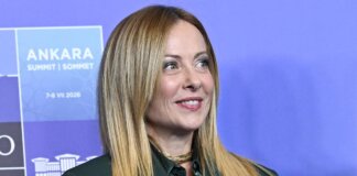 Meloni: “Rispettiamo impegni Nato ma stabiliamo noi priorità”. Su Trump: “Non mi pento di nulla”