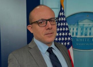 Morto a New York Daniele Compatangelo, addio al corrispondente La7 che ha raccolto le dichiarazioni di Trump su Meloni dopo il G7