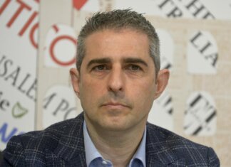 Pizzarotti assolto da accusa di truffa e falso ideologico: “Non festeggio, sistema non funziona”
