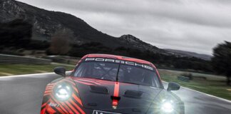 Porsche 911 GT4 R: la nuova protagonista delle competizioni GT4