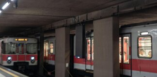 Ragazza sfregiata con il coltello in metro a Milano, Saidi resta in carcere
