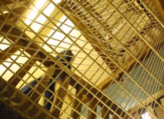 Rivolta nel carcere di Enna, oltre 100 detenuti occupano parte del vecchio padiglione