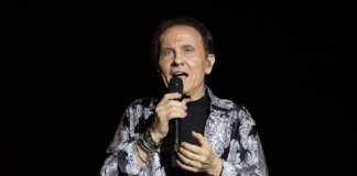 Roby Facchinetti sbaglia testo di ‘Pierre’ e si scusa: “Non mi capitava da 1976…”