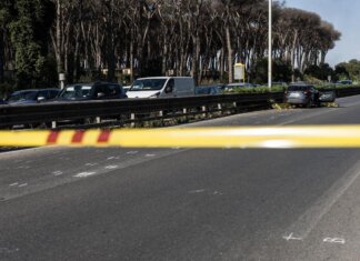 Roma, investì e uccise turisti irlandesi su via Colombo: condannato a 3 anni